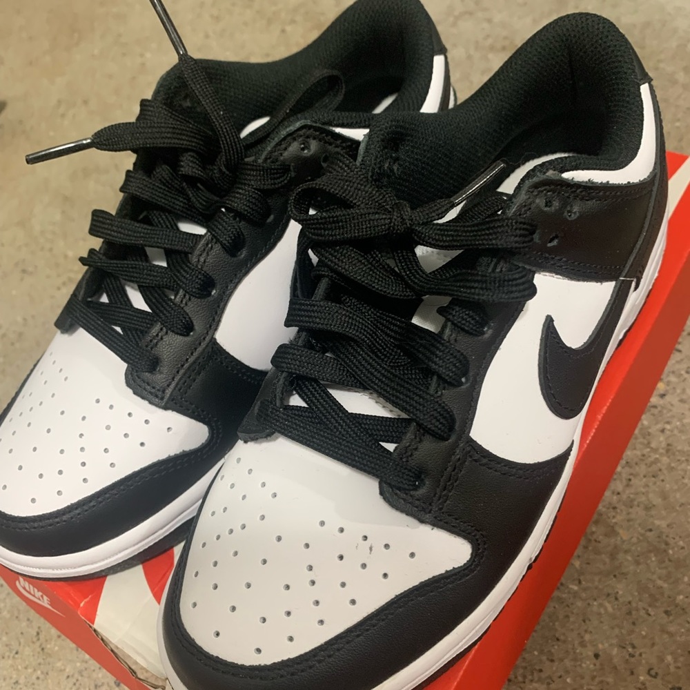 Women size 6 1/2 dunks never worn brand new